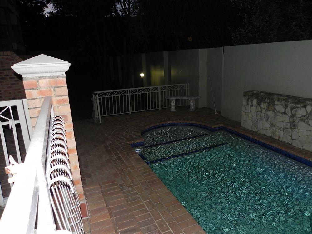 Westay Timessquare Apartments Sandton Exterior photo
