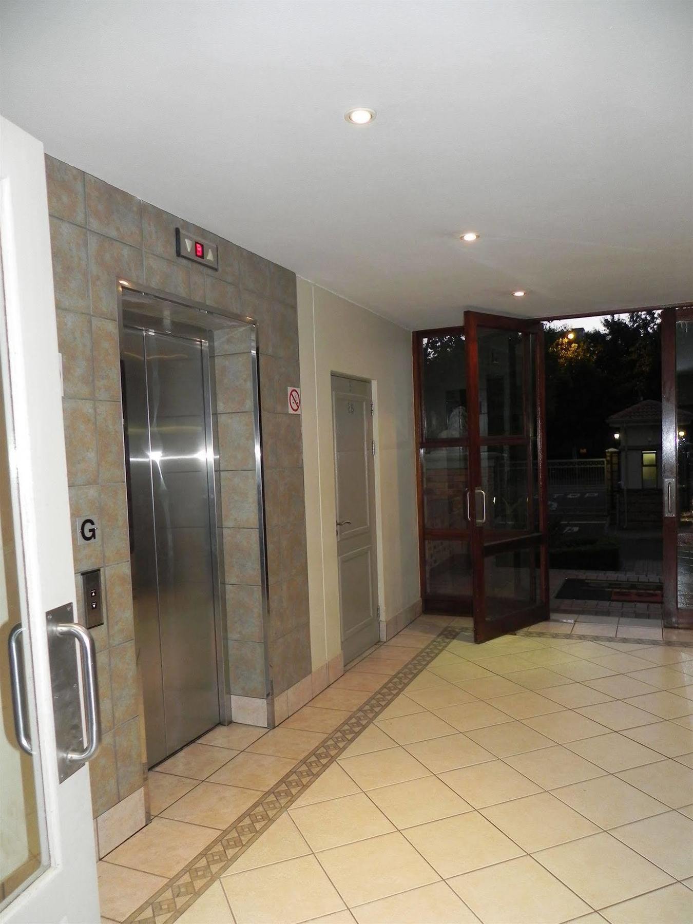 Westay Timessquare Apartments Sandton Exterior photo